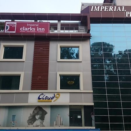 Imperial Clarks Inn Dehradun Buitenkant foto