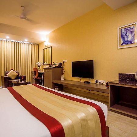 Imperial Clarks Inn Dehradun Buitenkant foto