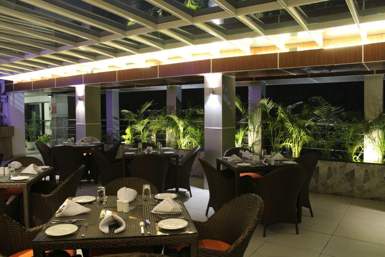Imperial Clarks Inn Dehradun Buitenkant foto