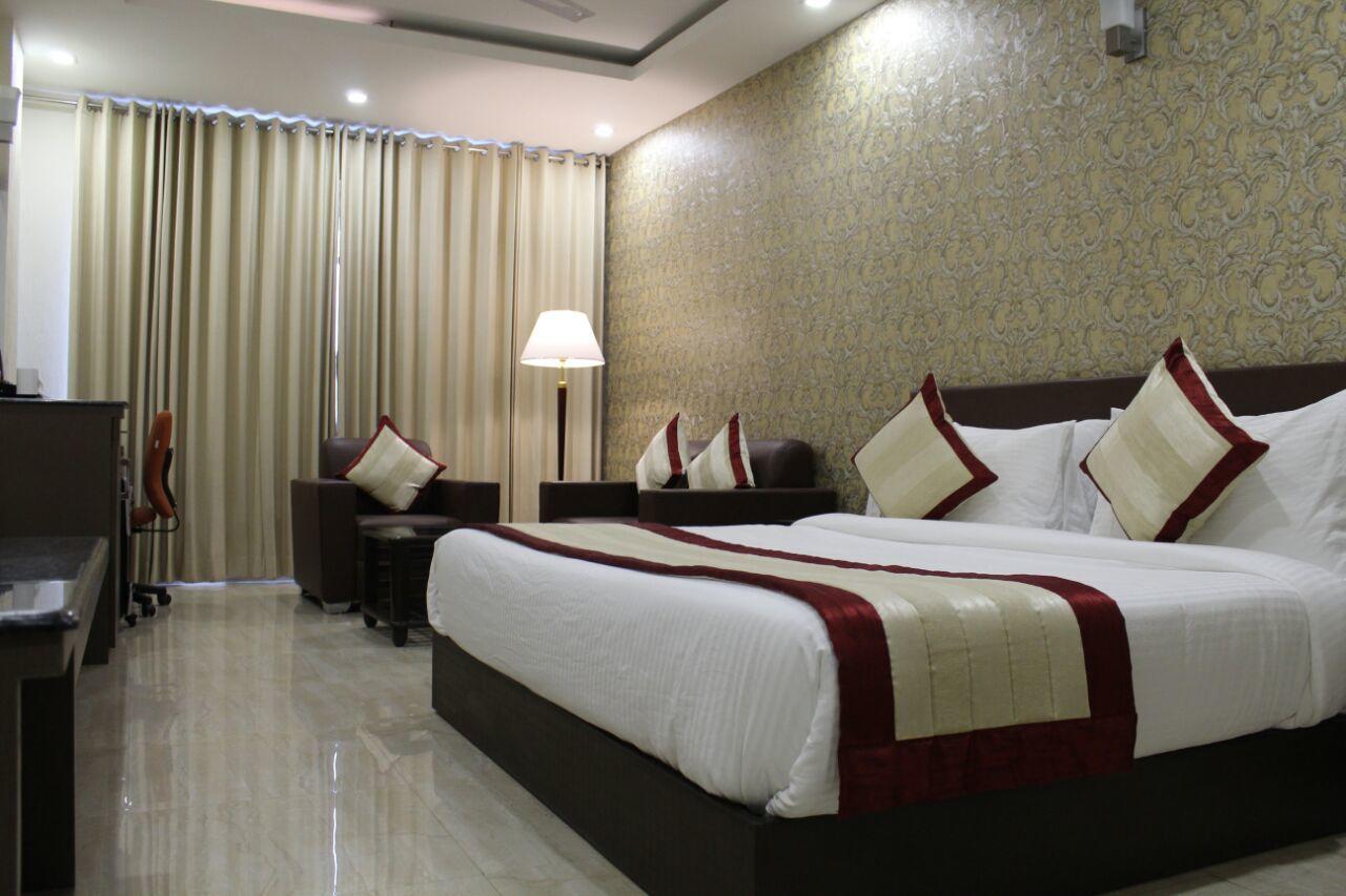 Imperial Clarks Inn Dehradun Buitenkant foto