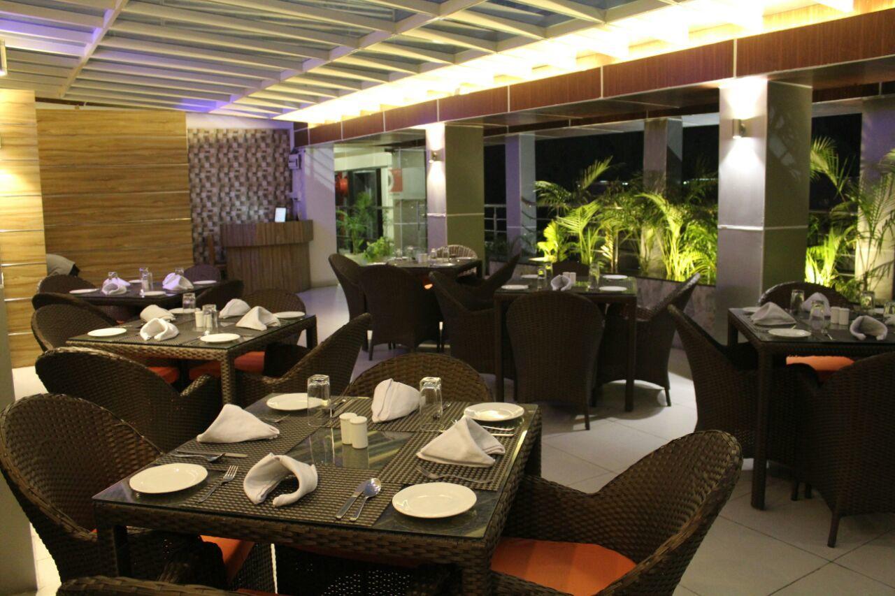 Imperial Clarks Inn Dehradun Buitenkant foto