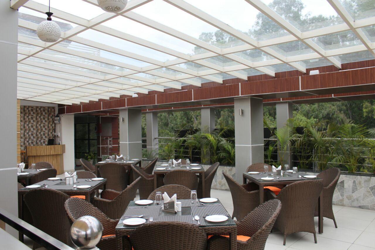 Imperial Clarks Inn Dehradun Buitenkant foto